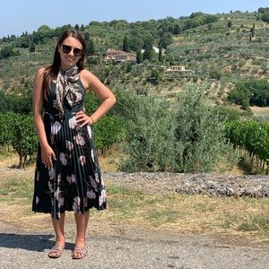 So cute flowery dress